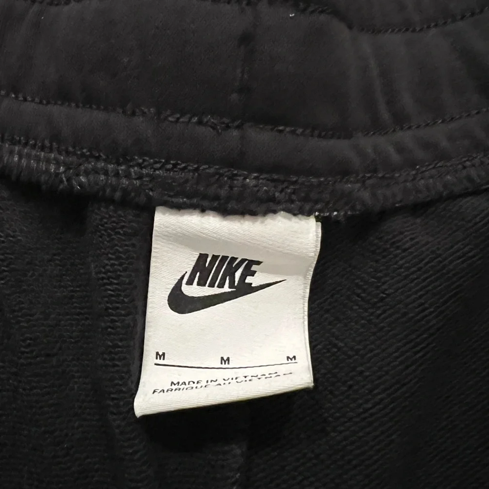 Nike Sportswear Club Fleece Midrise Short Medium NWOT - Picture 5 of 7